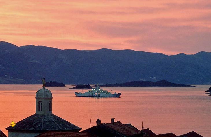 Die neue Fährverbindung zwischen Italien und Montenegro erleichtert nicht nur Wohnmobilisten und Caravanern die Anreise in das Touristen-Traumziel an der Adriaküste. (Foto: croatiaferries.com / V. Damjanovic)