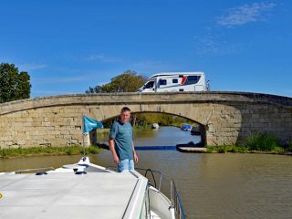 Wohnmobil und Hausboot am Canal du Midi - eine optimale Kombination. (Foto: det)