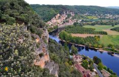 Eine Route mit tiefen Schluchten und viel Kultur: Entlang der Dordogne in Südwestfrankreich. (Foto: McRent)