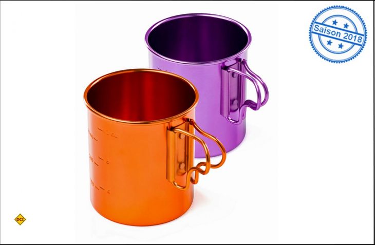 Sie schauen gut aus und sind ein cooles Outdoor-Zubehör: Die neuen Bugaboo Camp Cups in knalligem Orange oder Purple. (Foto: GSI Outdoors)