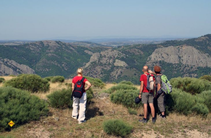 Einsamkeit, Ruhe und faszinierende Ausblicke machen das herbstliche Wandern und Moutainbiken im südfranzösischen Departement Gard zu einem unvergesslichen Erlebnis. (Foto: Dourbies, Dominique Andre - Gard Tourisme)