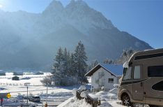 Winterfeste Frezeitfahrzeuge und Top-ausgestattete Premium-Campingplätze machen Wintercamping zum reinen Vergnügen: (Foto: PremieumCamps)