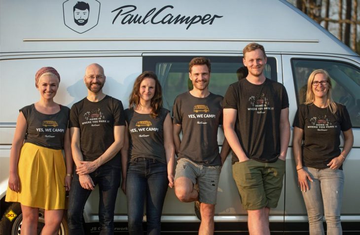 Das Management-Team hat gut Lachen: Die Sharing-Plattform für das Mieten und Vermieten von Campern und Wohnmobilen, hat eine Series A Finanzierungsrunde abgeschlossen und erhält ein Investitionsvolumen von sieben Millionen Euro. (Foto: PaulCamper)