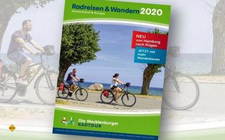 Der neue Katalog „Radreisen und Wandern 2020“ der Mecklenburger Radtour (Foto: Die Mecklenburger Radtour GmbH)