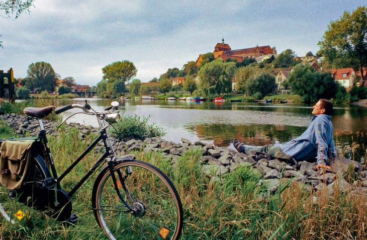 Die Altmark ist ein Radlerparadies mit vielen bekannten Radwanderwegen: Entspannen an Havel und Elbe in Havelberg. (Foto: IMG)