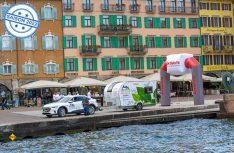 Es ist geschafft: Dethleffs hat mit der E.Home Alpen Challenge einen erfolgreichen Praxistest für den ersten elektrisch angetriebenen Caravan absolviert. (Foto: Dethleffs)