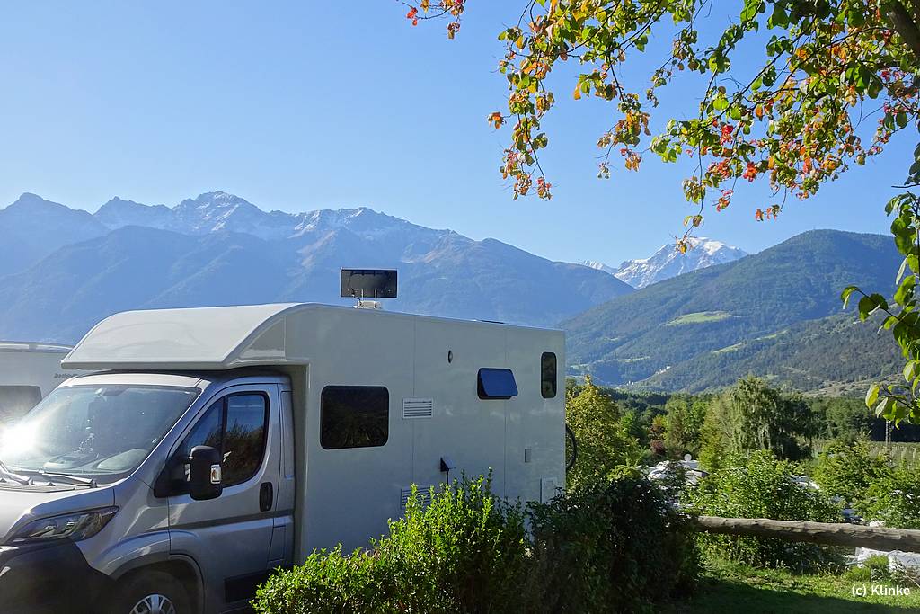 Mit der Selbstbau-Kabine im schönen Glurns, Südtirol. (Foto: Klinke)